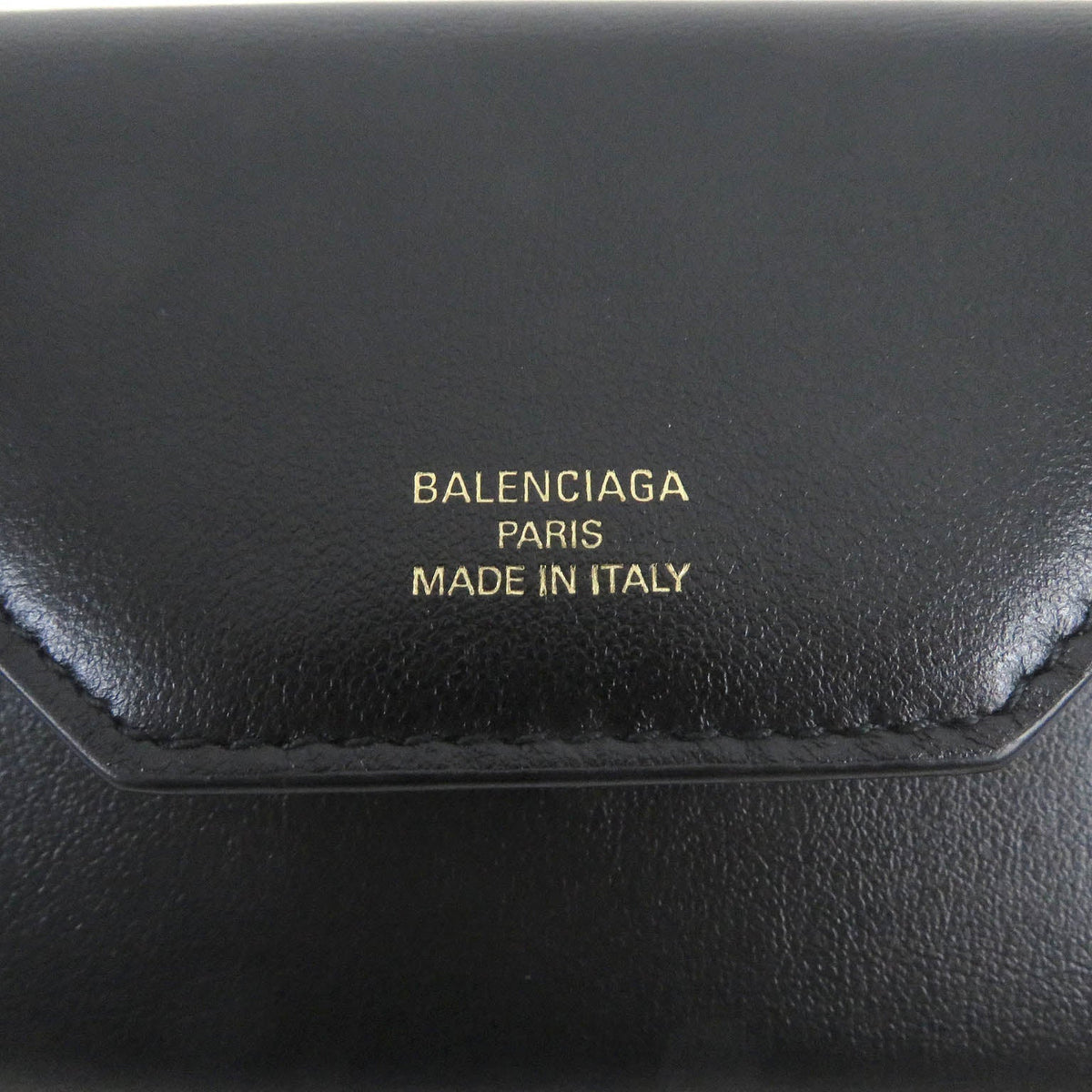 Crisontia elegant leather Luxury Item side view