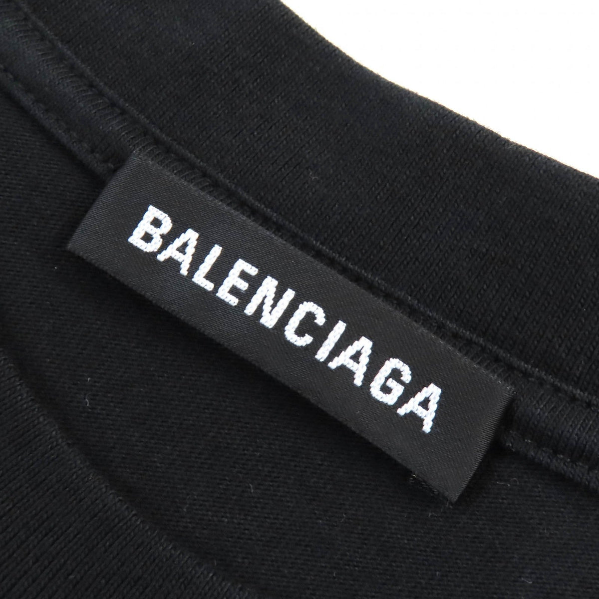 Solombre elegant leather Luxury Item interior detail