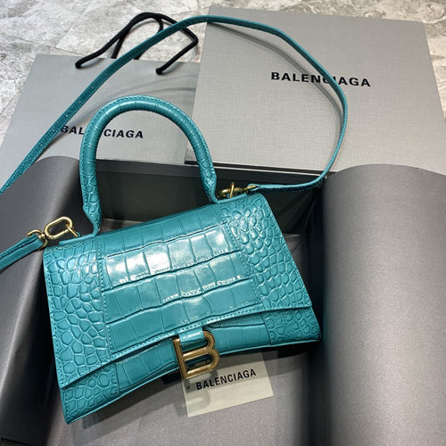 Zivas Charm Chic Craftsmanship Premium Handbag (Premium Everyday Carry) – Front View