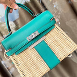  Understated shopper bag front view 13
