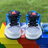 Nike Men's & Women's Premium Designer Sneakers — Style 118 angle view