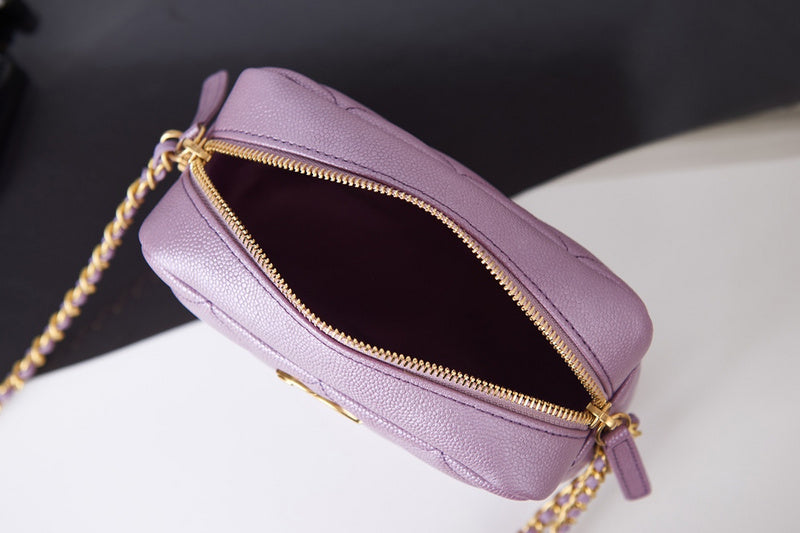  women's handbag, compact design, view 3