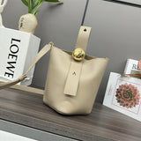 Ziva's Charm handbag – detail view (16cm*16cm*19.5cm)