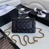 Zivas Charm Understated Luxury Fashion Handbag (Statement-Ready Design) – Close-Up Detail