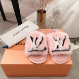 Front view of Louis Vuitton luxury piece style No.036
