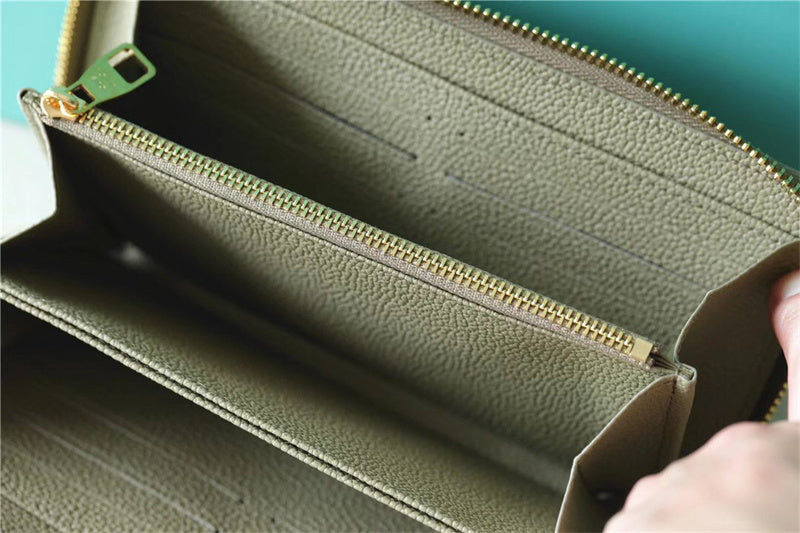  Structured satchel carried on shoulder