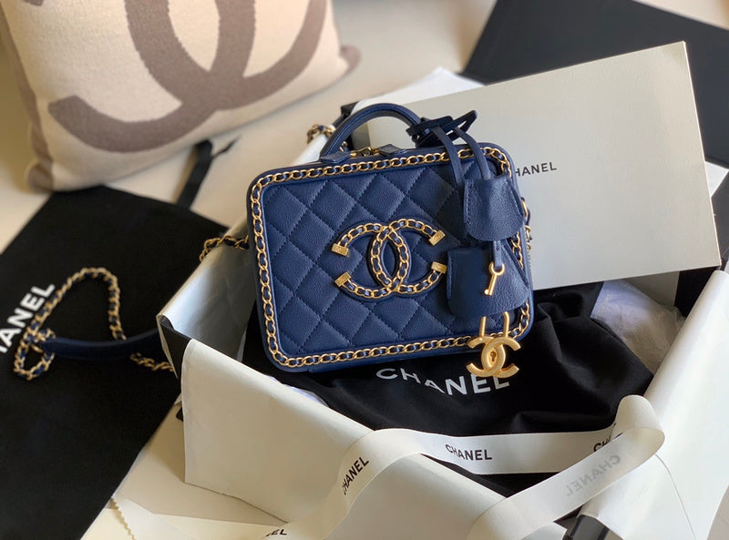  compact purse view 6