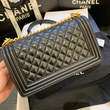 Zivas Charm Effortless Elegance Everyday Handbag (Signature Shape & Finish) – Close-Up Detail