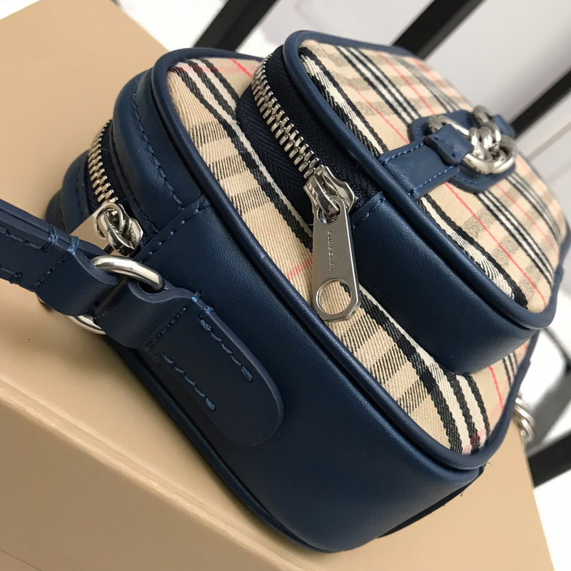 Ziva's Charm handbag – carry view (one versatile size)