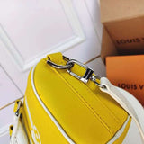 Handle and strap detail of premium chic women's handbag – women's statement bag