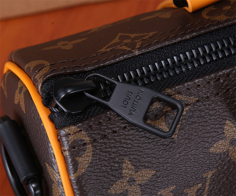  carryall bag close-up of hardware and finish
