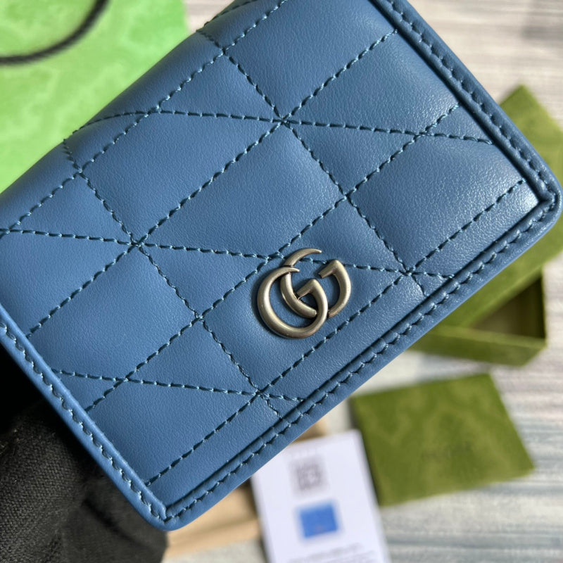 Styled lifestyle shot of modern structured women's handbag – women's premium purse