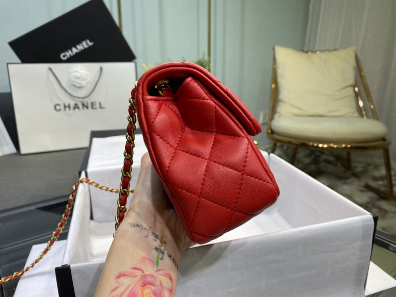 Zivas Charm Timeless Appeal Designer Handbag (Thoughtfully Structured Design) – Styled Look