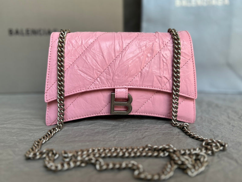 Zivas Charm Refined Everyday Style Statement Handbag (Modern Wardrobe Staple) – Styled Look