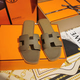 Hermes sandals Style 095 - top view showing design