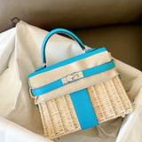  shopper bag interior and compartment view 9