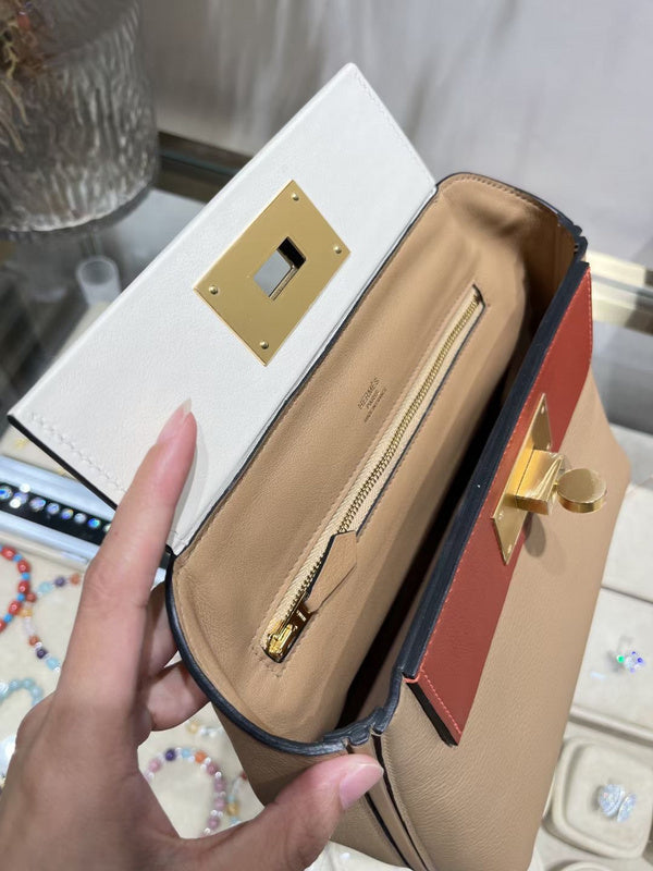  Sleek shopper bag carried on shoulder 10