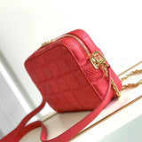  clean-lined everyday bag detail view showing craftsmanship 26