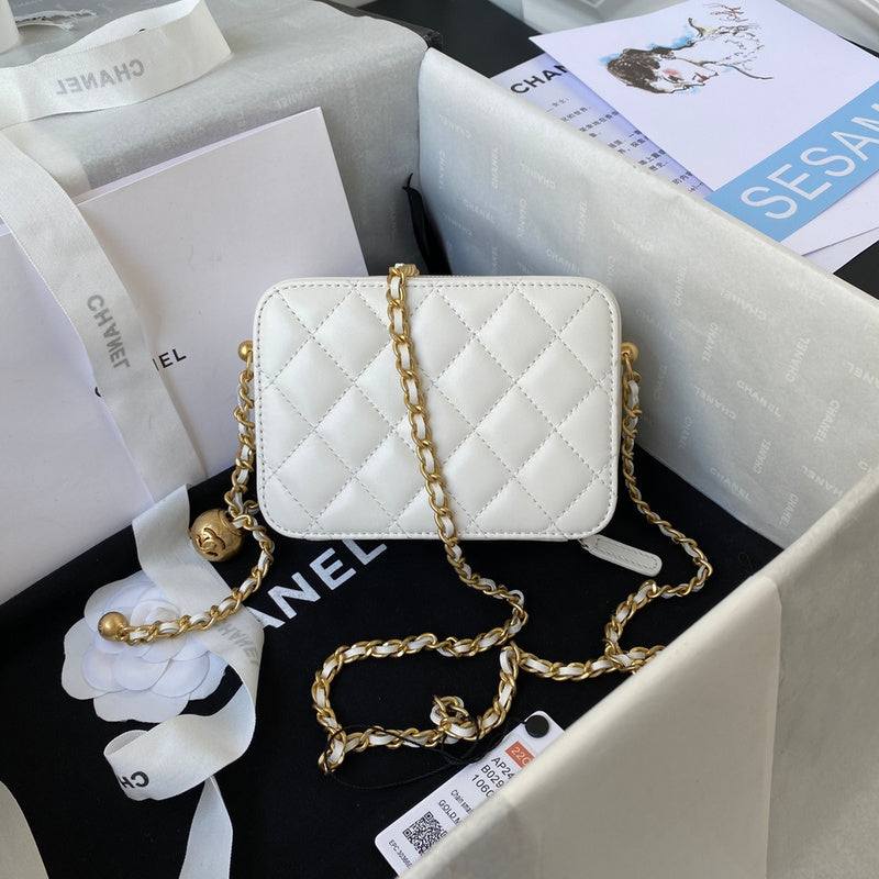  women's handbag, compact design, view 4