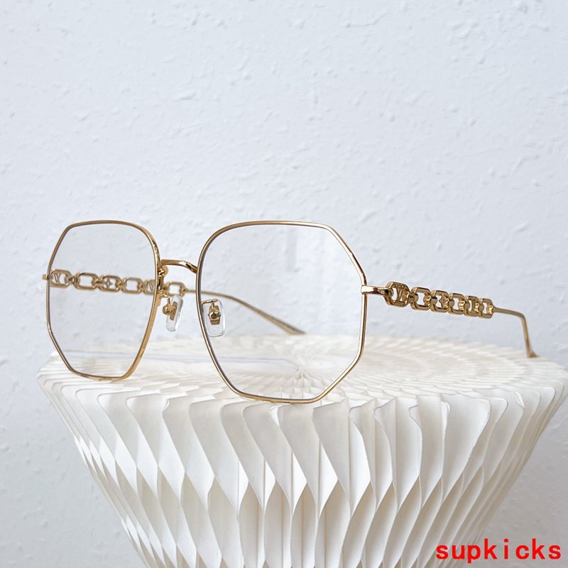 Full view of Louis Vuitton unisex sunglasses