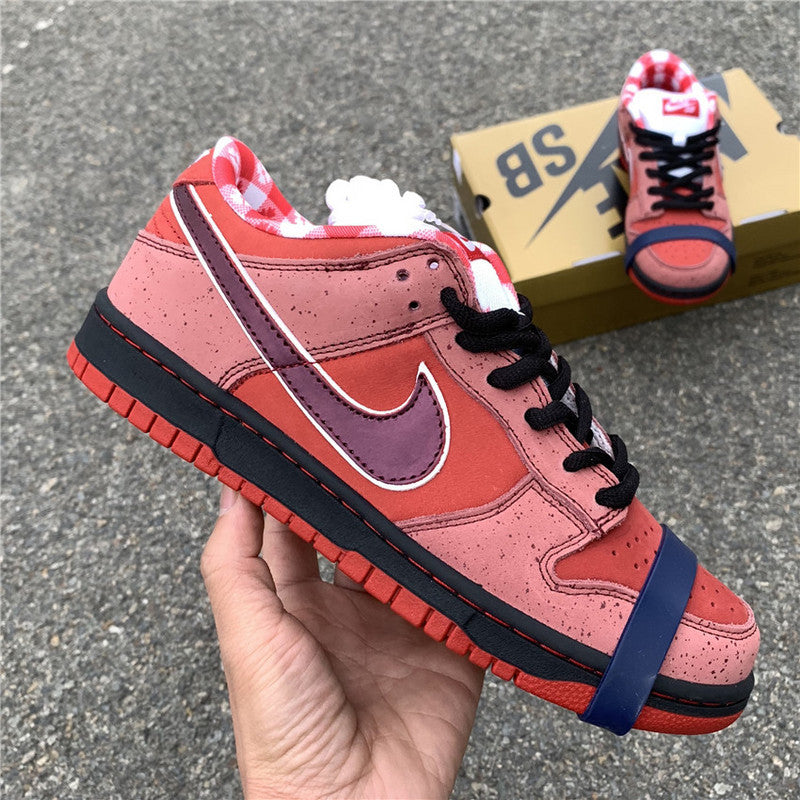 Nike Men's & Women's Designer Lifestyle Shoes — Style 200 hardware detail