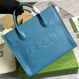 Handle and strap detail of classic chic women's handbag – women's luxury handbag