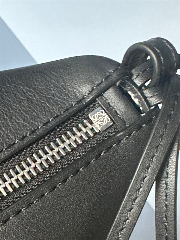 Ziva's Charm handbag – product shot (28cm*17cm*9.5cm)