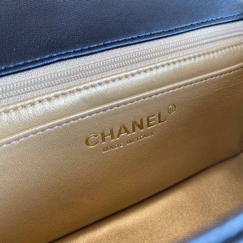 Zivas Charm Refined Structure Fashion Handbag (Refined Practical Design) – Detail View