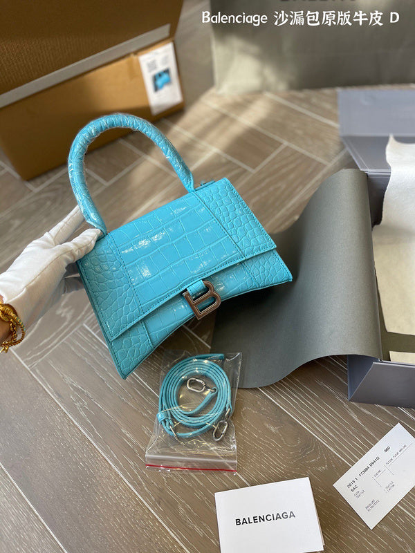 Ziva's Charm handbag – lifestyle view (one versatile size)