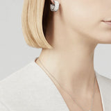 Full view of Van Cleef & Arpels unisex jewelry piece