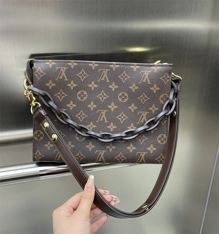  tote bag interior and compartment view 21