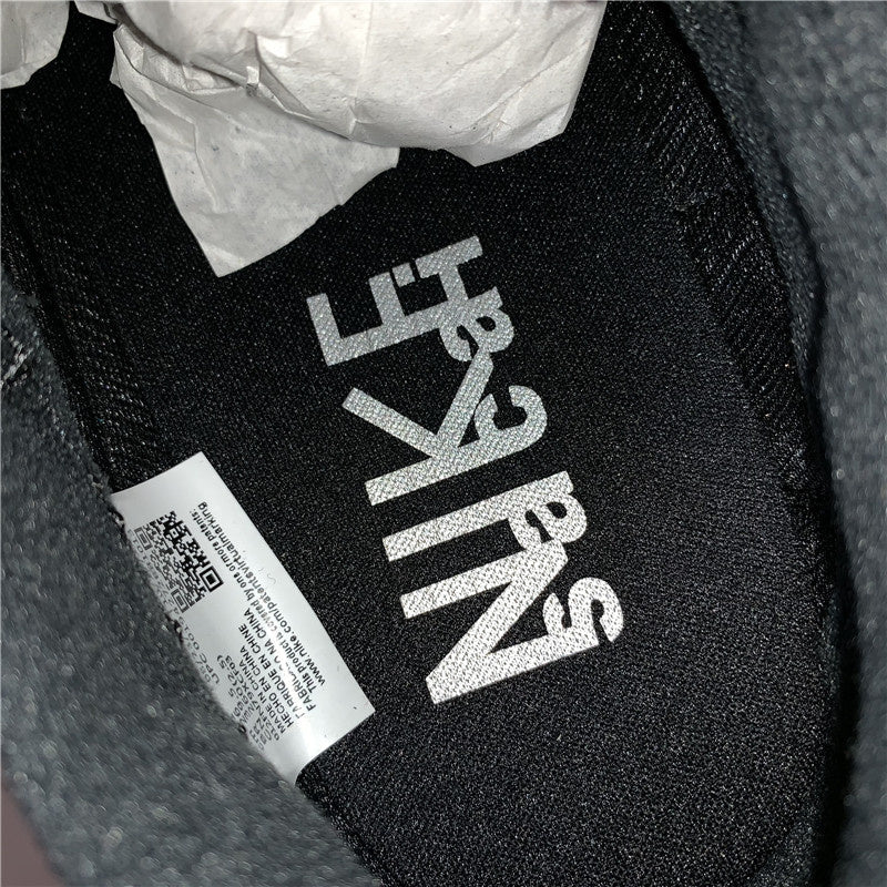 Nike Men's & Women's Premium Low-Top Trainers — Style 025 front view