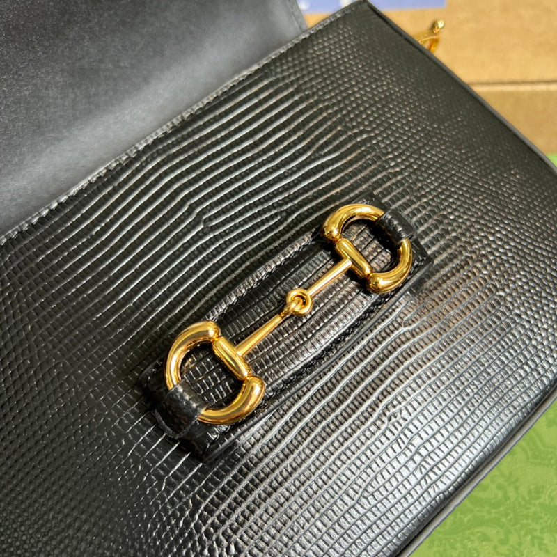 Handle and strap detail of refined chic women's handbag – women's everyday handbag
