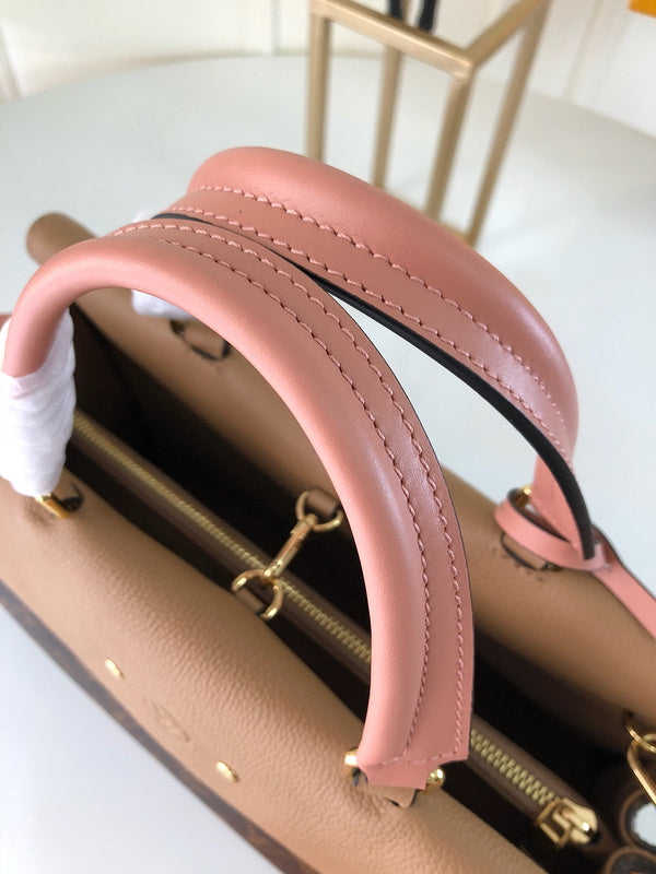 Handle and strap detail of chic signature women's handbag – women's luxury handbag