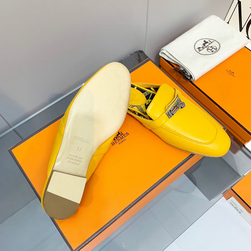 Hermes sandals Style 173 - logo and branding close-up