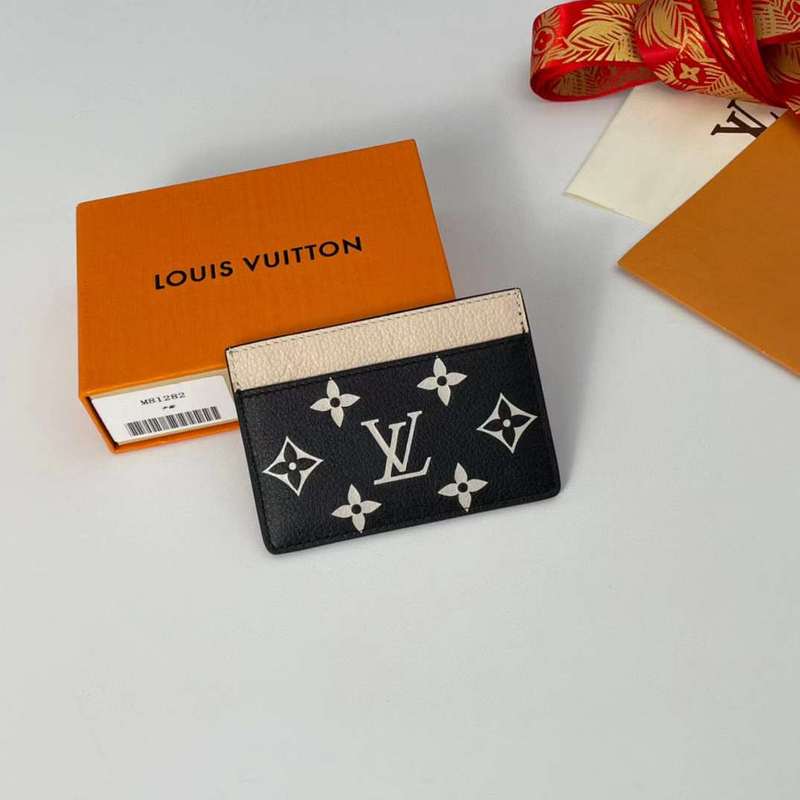 Close-up detail of classic structured women's handbag – women's luxury accessory