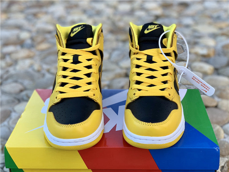 Nike Men's & Women's Luxury Fashion Trainers — Style 054 angle view