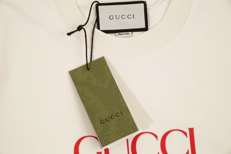 Full styled look of Louis Vuitton cotton t-shirt with contemporary cut
