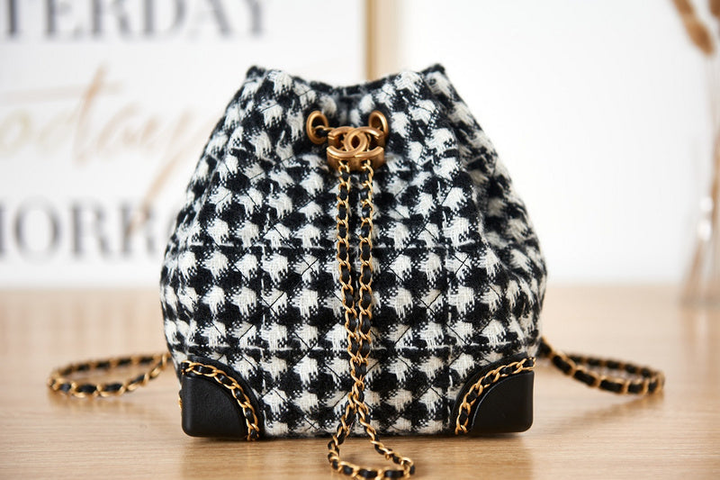 Zivas Charm Refined Everyday Style Designer Handbag (Versatile Style Statement) – Back View