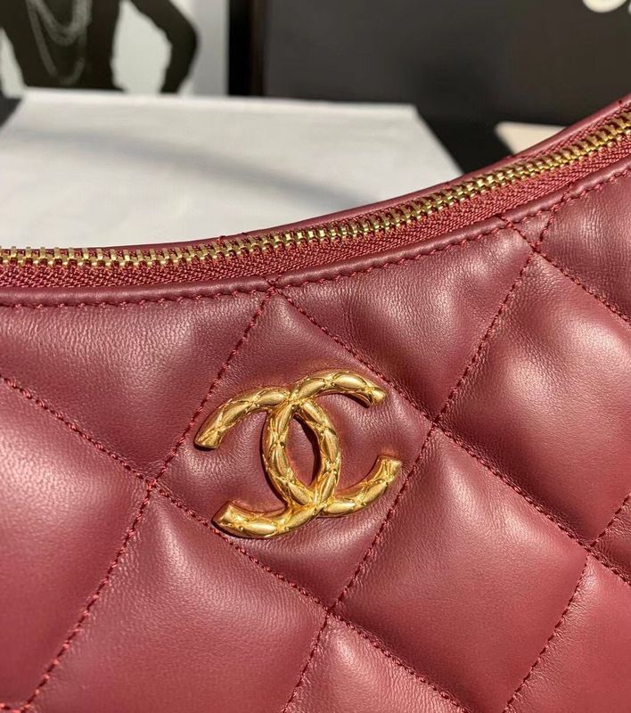  spacious purse view 6