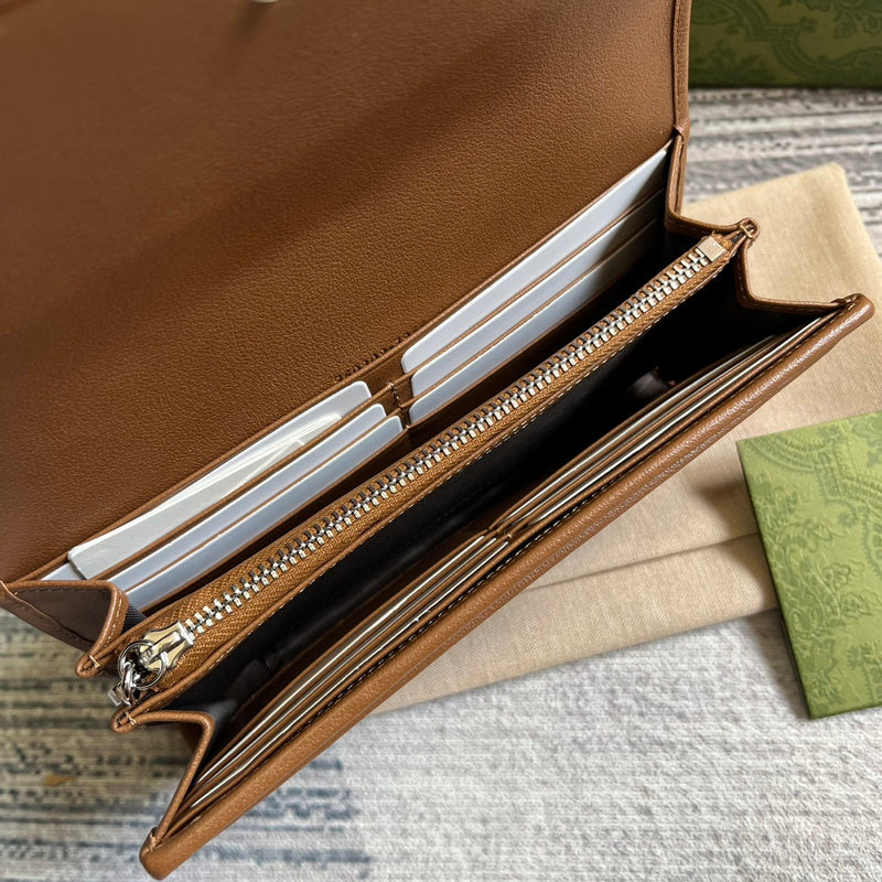Side profile of polished everyday-luxe women's handbag – women's everyday handbag