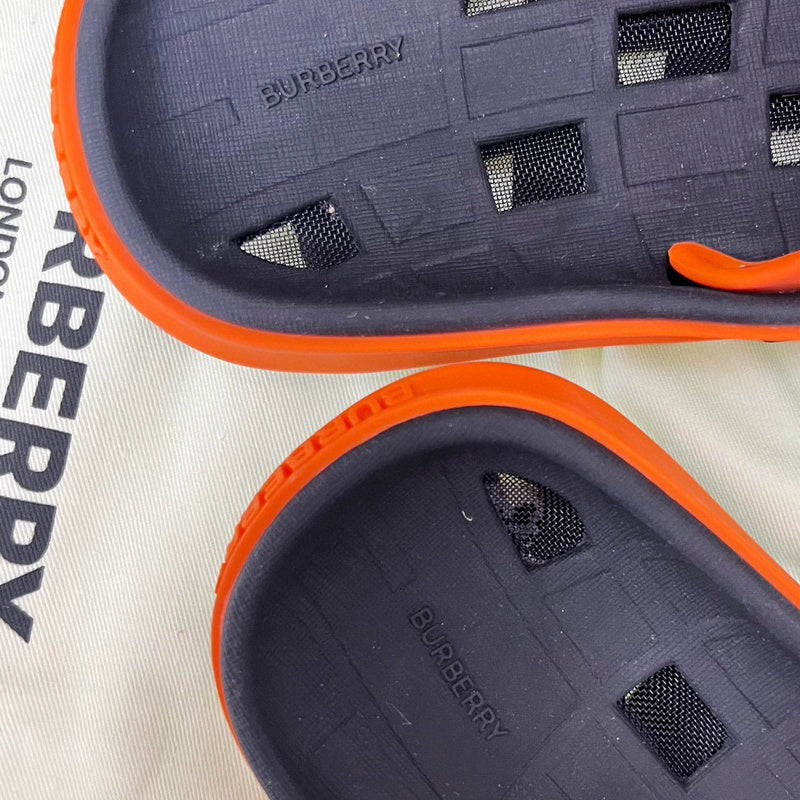 Burberry shoes Style 031 - top view showing design