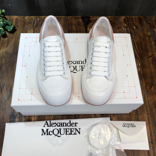 Alexander McQueen shoes Style 273 - texture and material detail