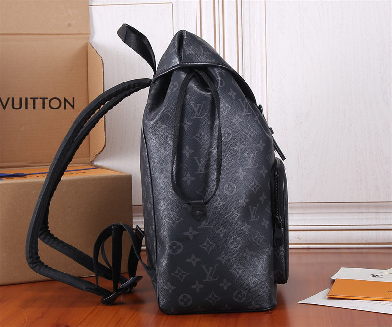  shopper bag interior and compartment view 9