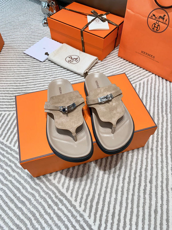 Hermès Nude Flat Thong Sandals - Front View