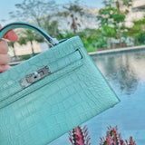 Side view of effortless structured handbag