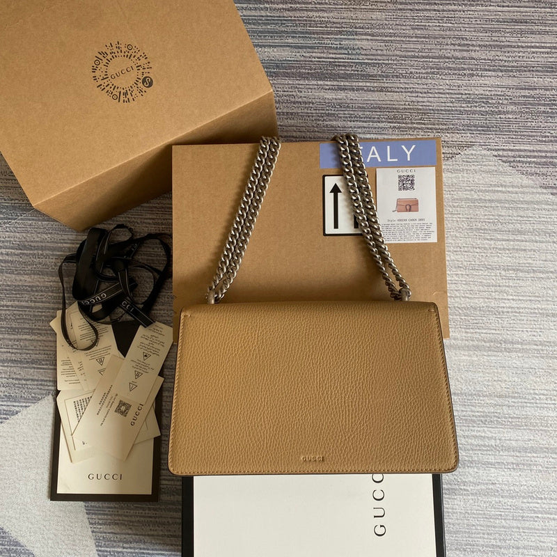 Front view of modern everyday-luxe women's handbag – women's luxury accessory