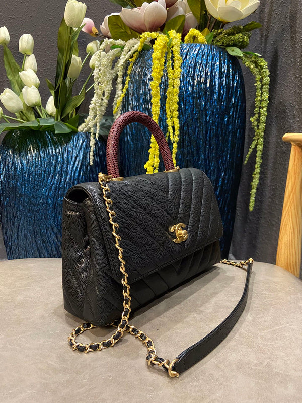  women's handbag, versatile design, view 4