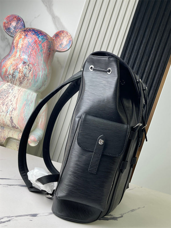  Sleek shoulder bag carried on shoulder