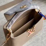  signature carryall bag detail view showing craftsmanship 14